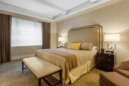 Omni Berkshire Place - 63