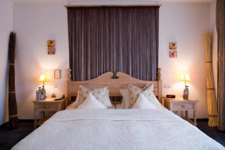 The Pure, a Member of Designs - 25