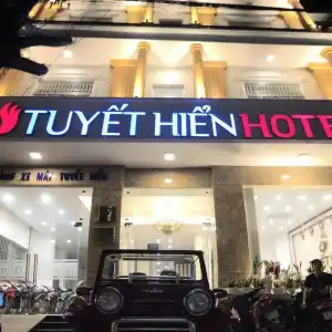 Tuyet Hien - 15