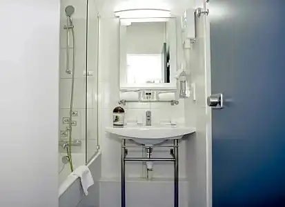 Maisons du Monde Hôtel & Suites - La Rochelle Vieux Port - 112
