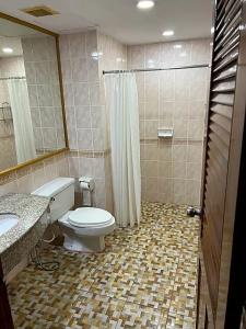 Mall Suites - 402