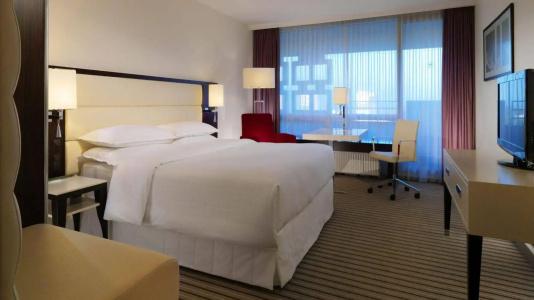 Four Points by Sheraton Munich Arabellapark - 3