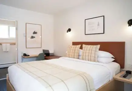 Swiss Chalet Motel - 25