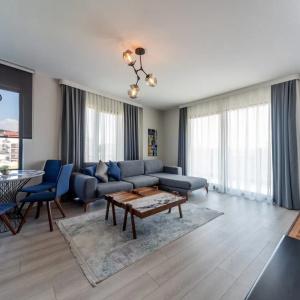 Green Hills Suites - 100
