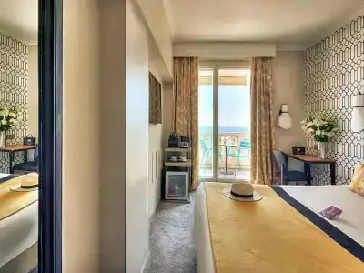 Mercure Nice Marche aux Fleurs - 67