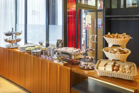 Ramada by Wyndham Baden du Parc - 10