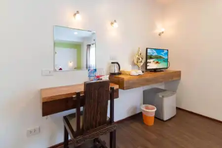 Crystal Bay Beach Resort - 86