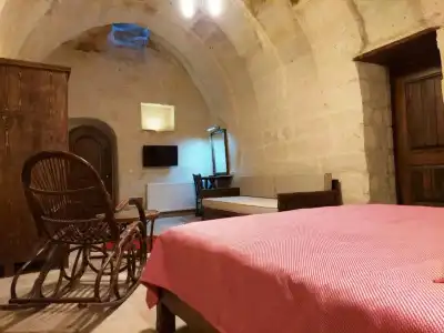 Armesos Cave - 234