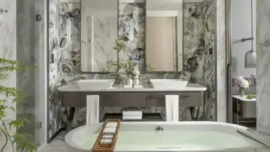 Four Seasons At Centre - 113