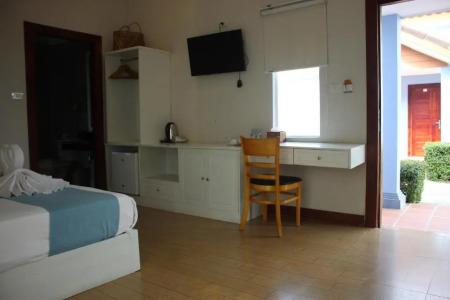 Scarlet Sails Resort - 17