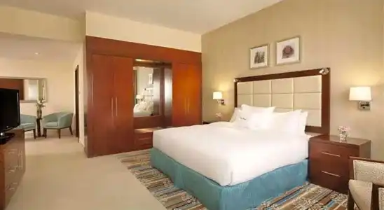 DoubleTree by Hilton - 40