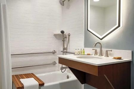 DoubleTree by Hilton Ocean City Oceanfront - 112