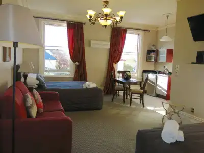 Merivale Manor - 1