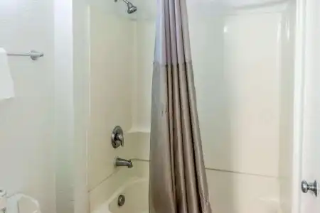 Motel 6 Bakersfield, CA - East - 32