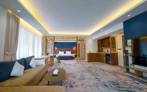 Queenco Entertainment Resort - 136