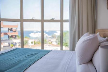 Redcon Suites - 349