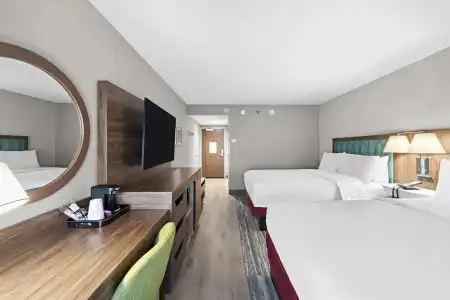 Hampton Inn by Hilton Los Angeles Airport - 35