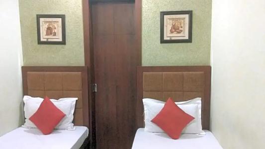 Bhammar's Inn - A Pure Vegetarian - 34