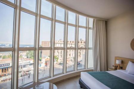 Redcon Suites - 348