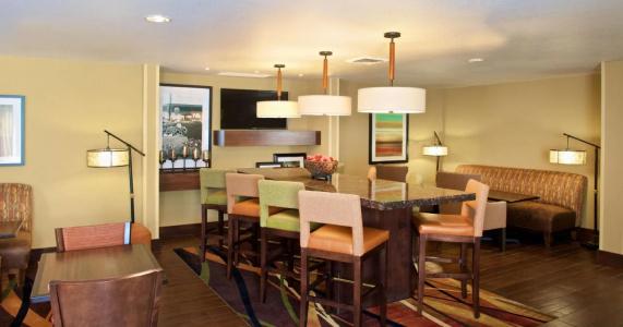 Hampton Inn Phoenix-Airport North - 25