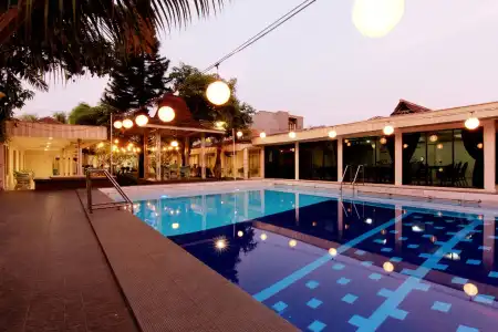 GRAND ROSELA Yogyakarta - 12