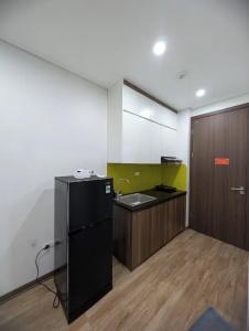Era Apartment Lac Long Quan - 16