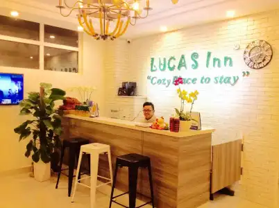 Lucas Inn - 12