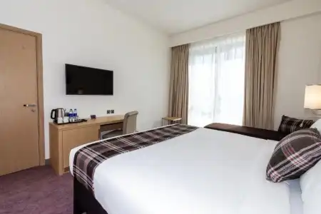 Premier Inn Dubai Dragon Mart - 30