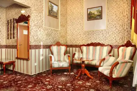 Anna Palace - 85
