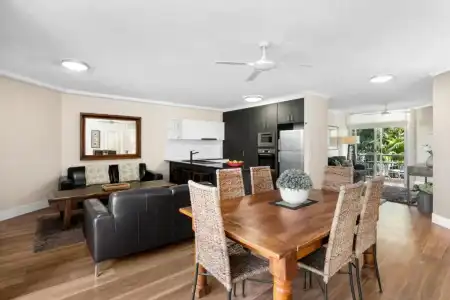 Noosa Tropicana - 42