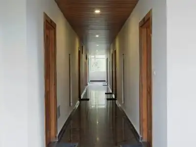 Taksh Inn - 10