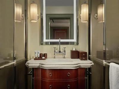 Maxwell Reserve Singapore, Autograph Collection - 93