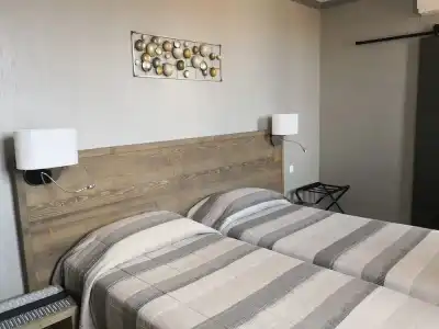 Hôtel Le Dauphin Bleu - 75