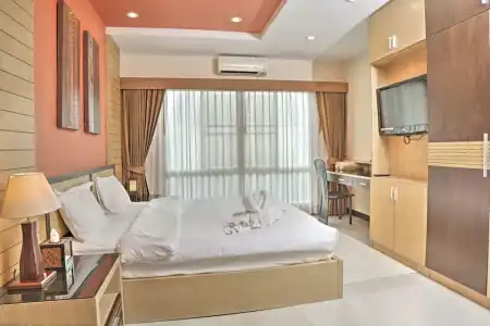Whispering Palms Suite - 40