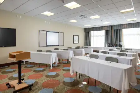 Staybridge Suites: Las Vegas - Stadium District by IHG - 28