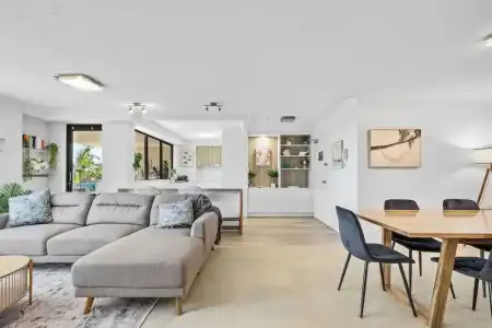 Burgess @ Kings Beach Apartments - 129