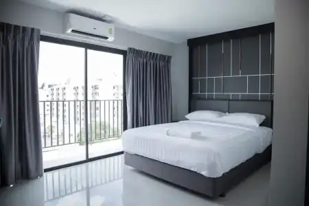 Hallton Bangkok - 56