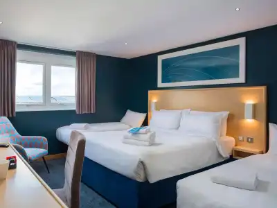 Travelodge London Park Royal - 33