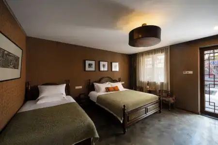 Côté Cour - 30