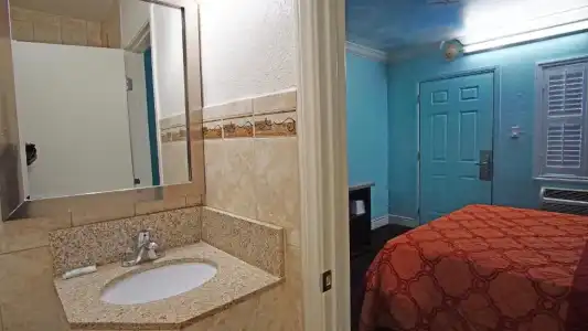 Lincoln Motel - Los Angeles, Hollywood Area - 54