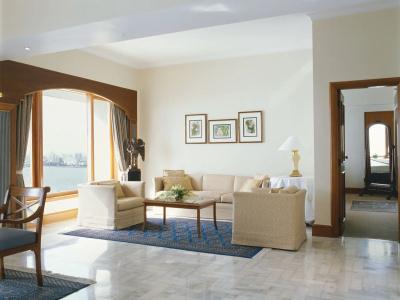 Trident, Nariman Point, Mumbai - 21