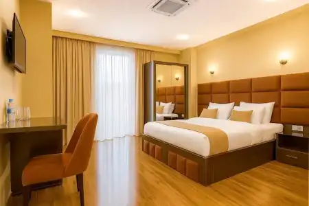 Residence Plaza - 62