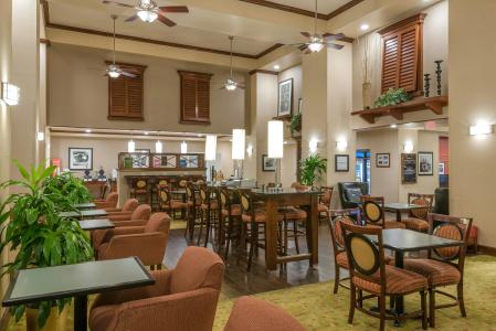 Hampton Inn & Suites Florence-North-I-95 - 24