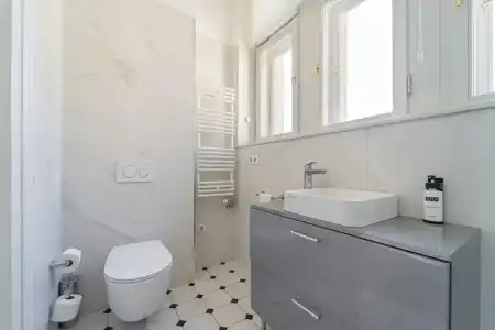 Luxury Style Apartments - 121