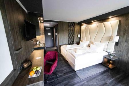 PLAZA Premium - 64