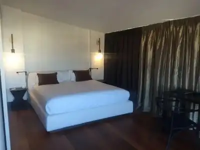 Hôtel Cannes Centre Univers - 91