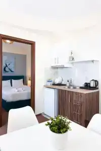 City Plaza Apartments & Rooms - 104