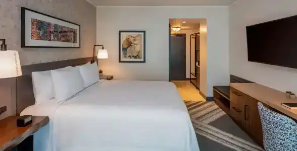 Tru by Hilton Austin University Capitol District - 86