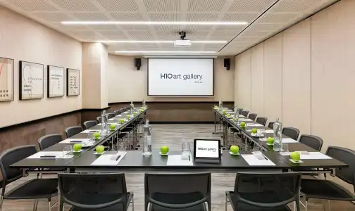 H10 Art Gallery - 30
