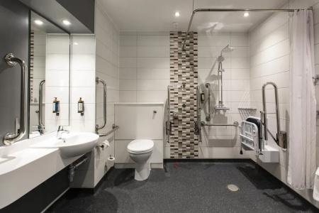 Premier Inn Glasgow Pacific Quay - 35